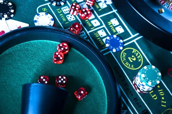 asia128 slot games and live-dealer studio layout